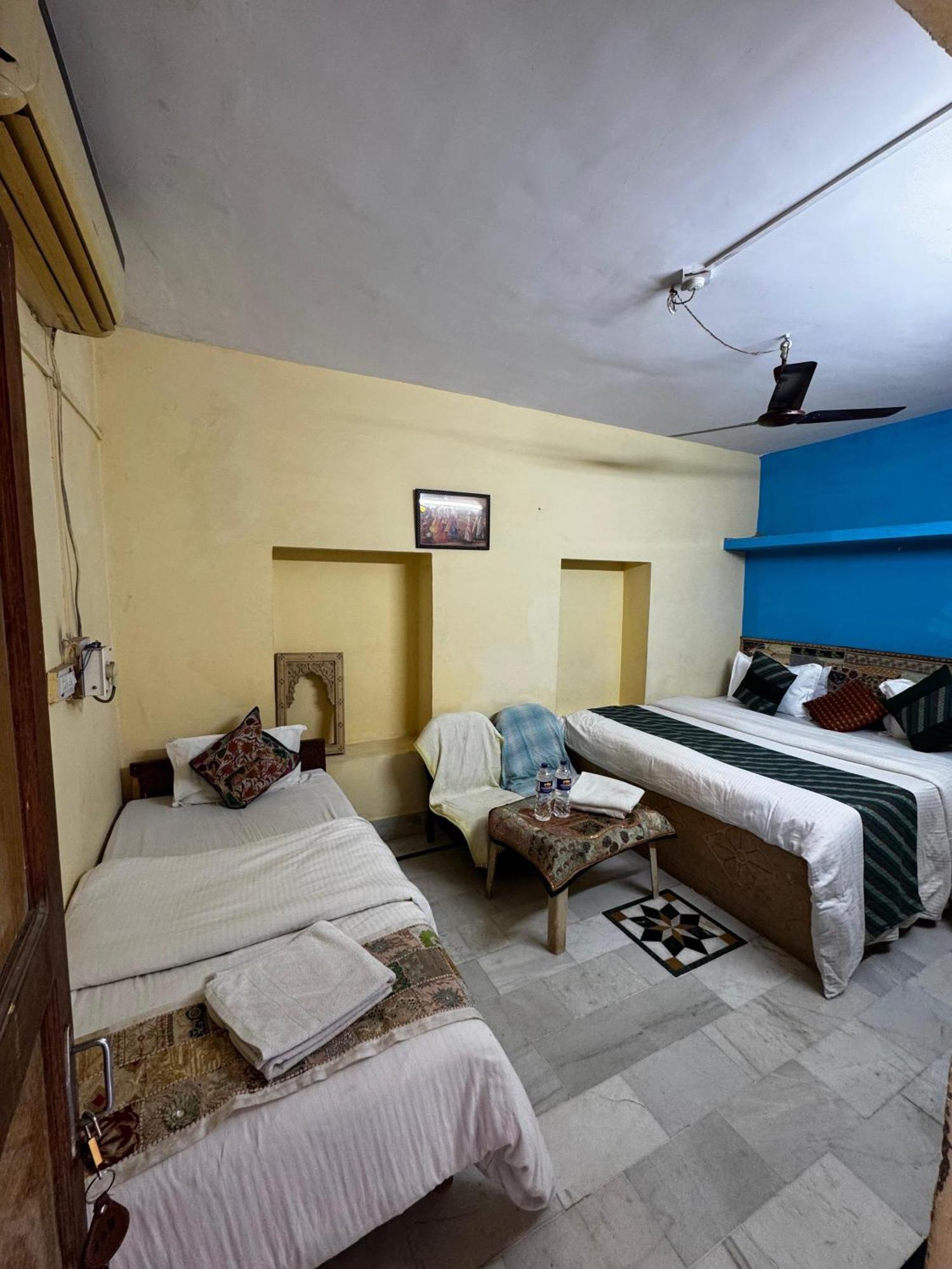 Neem Guest House Jaisalmer Bagian luar foto