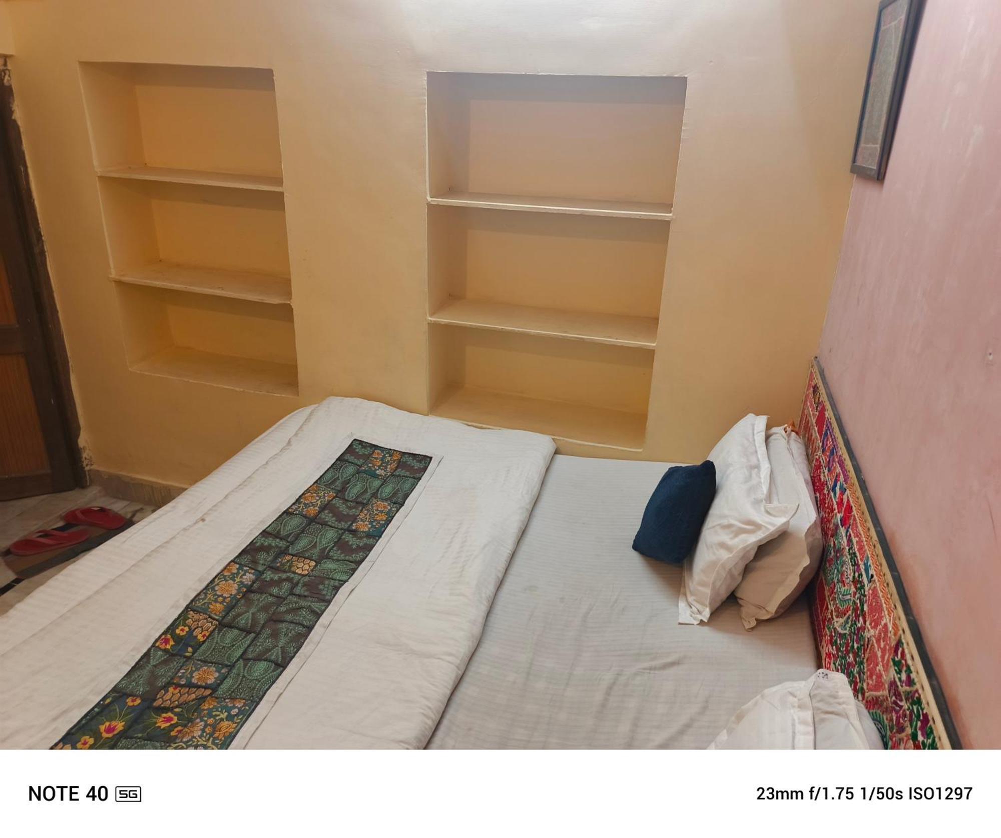 Neem Guest House Jaisalmer Ruang foto