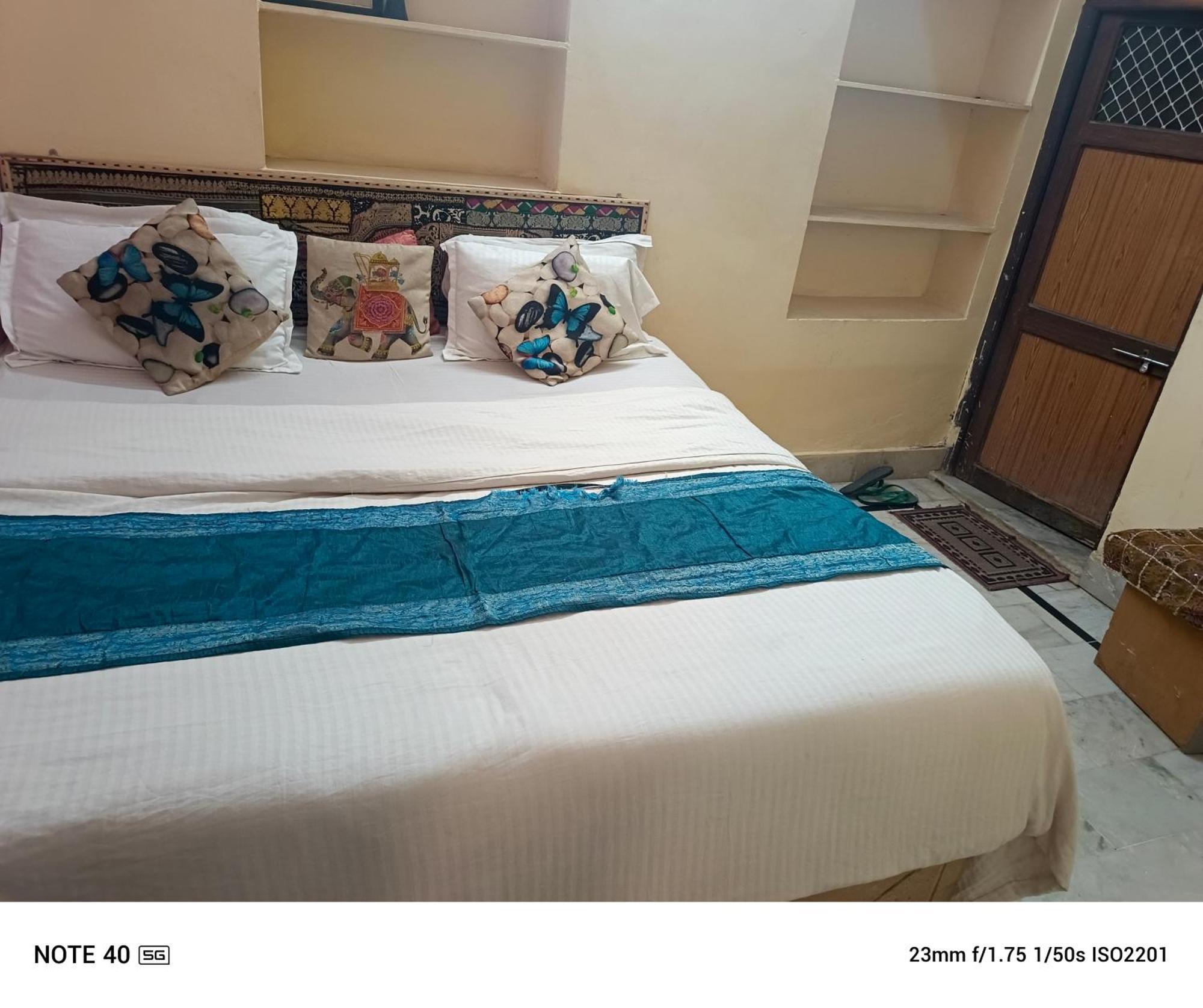 Neem Guest House Jaisalmer Bagian luar foto