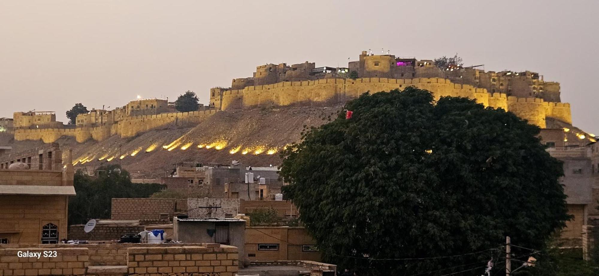 Neem Guest House Jaisalmer Bagian luar foto